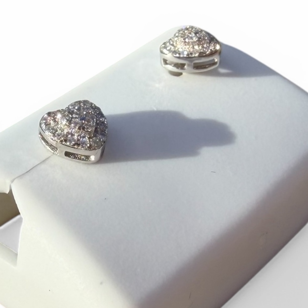 Sterling Silver 925 Heart Pavé Moissanite Stud Earrings - White - Picture 4 of 6
